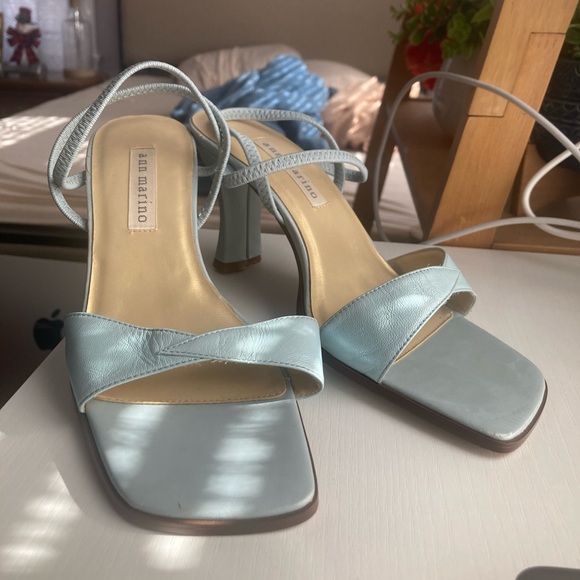 Ann Marino Baby Blue Leather Strap Heal - Picture 1 of 6
